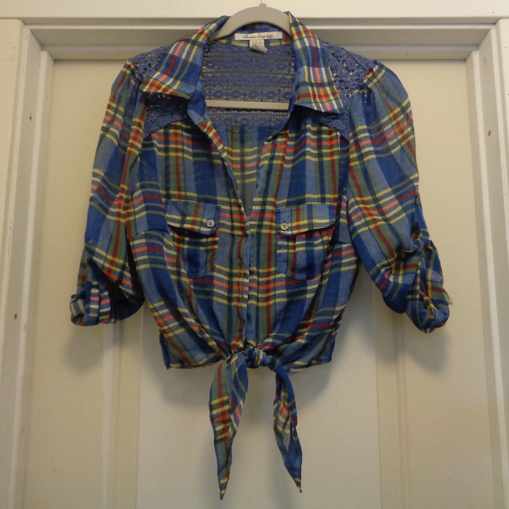 AMERICAN RAG PRETTY IN PLAID & CROCHET CROP SHORT TIE TOP L